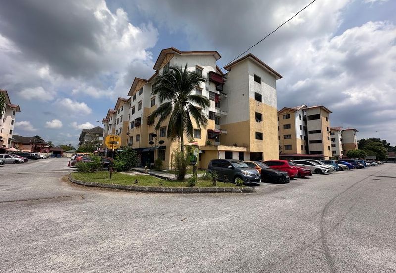 Apartment Cempakapuri