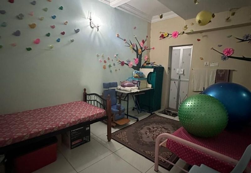  2 Storey Terrace House @ Shah Alam 