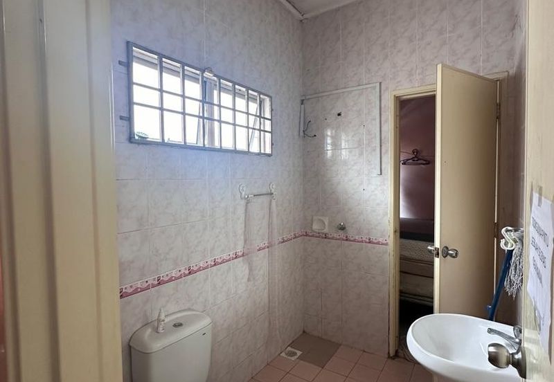  2 Storey Terrace House @ Shah Alam 