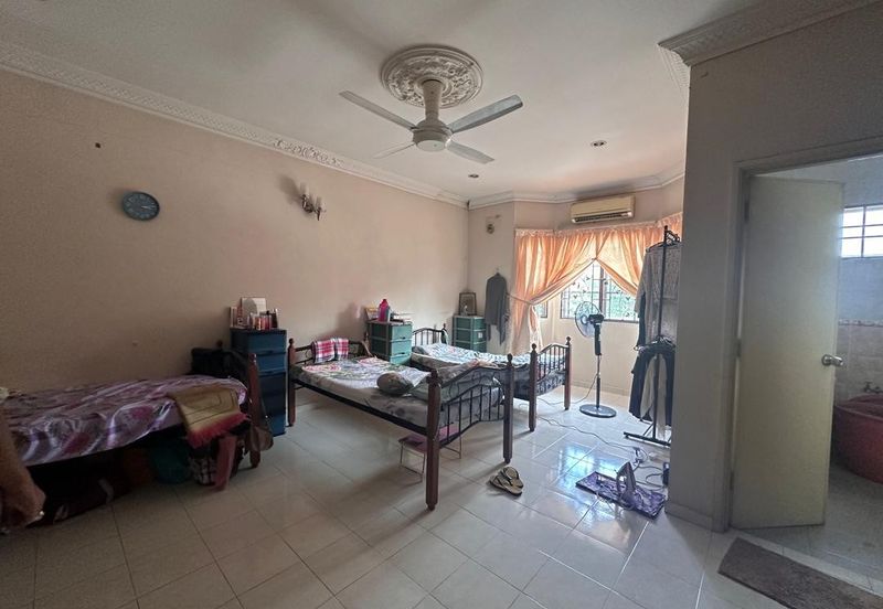  2 Storey Terrace House @ Shah Alam 