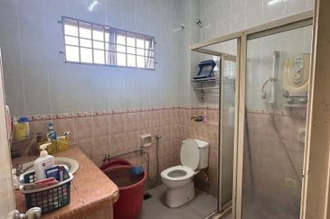  2 Storey Terrace House @ Shah Alam 