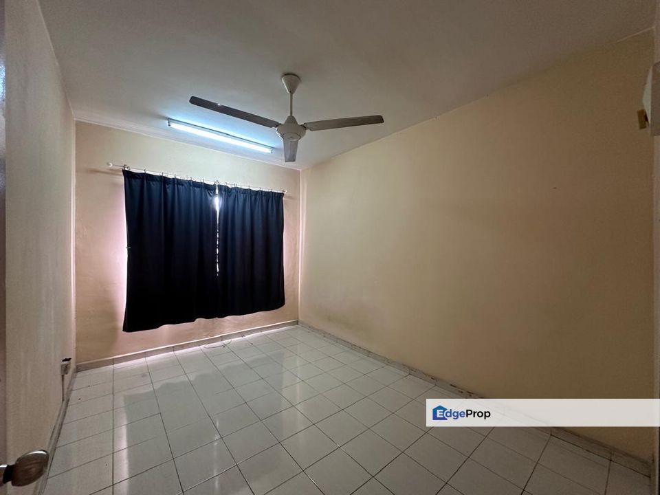 Facing Lake ‼️ Beautiful View 😍, Selangor, Rawang