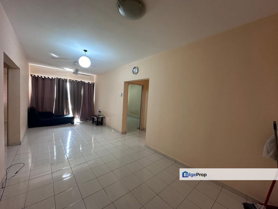 Facing Lake ‼️ Beautiful View 😍, Selangor, Rawang