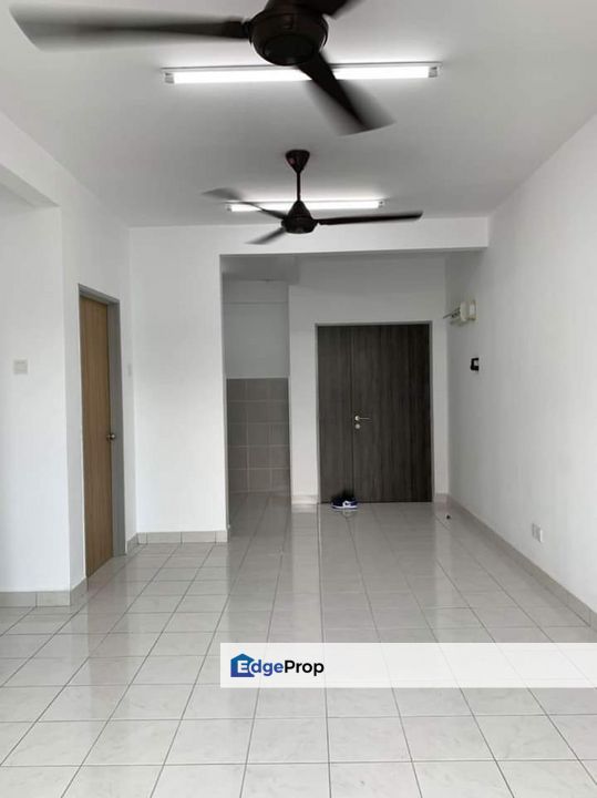 Kemasukan segera ‼️ B'dekatan CIQ🔥B'sebelahan Terminal Larkin , Johor, Johor Bahru