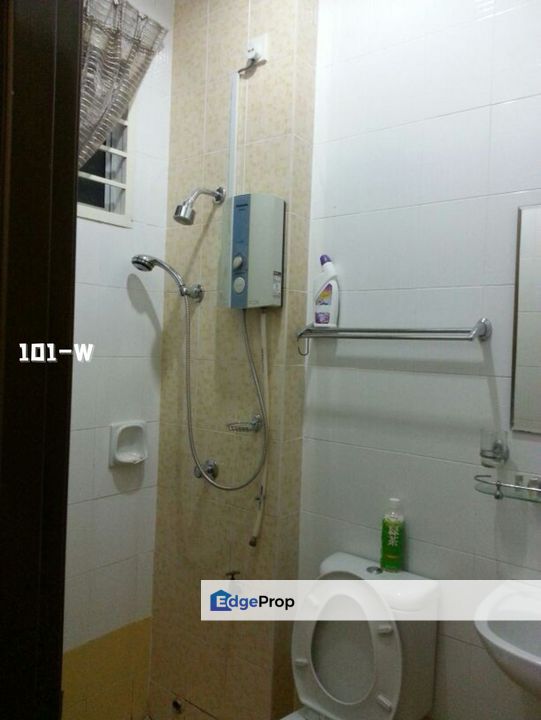 For Sale Bandar Parklands,Klang Double Storey Partially Furnished, Selangor, Klang