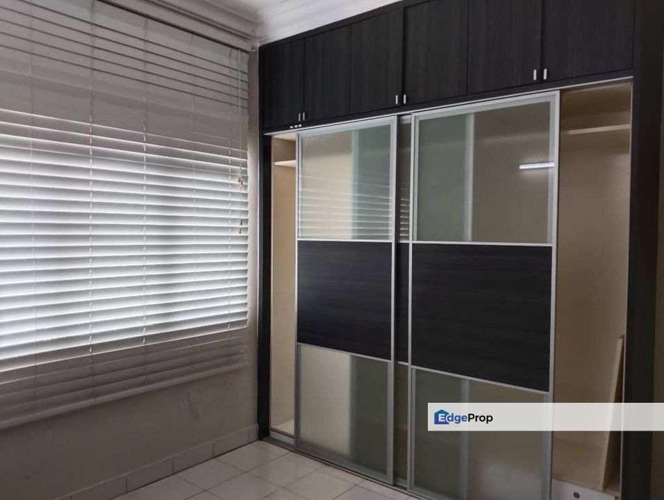 For Sale Desa Saujana, Seri Kembangan conominium nearby The Mines Shopping Mall & MRT, Selangor, Seri Kembangan