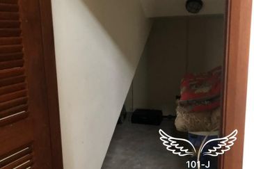 Glenmarie Cove Residence