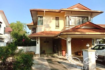 Glenmarie Cove Residence