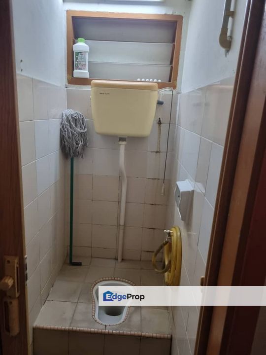 For sale pangsapuri rebana, bandar bukit raja top floor tenanted, Selangor, Bandar Bukit Raja
