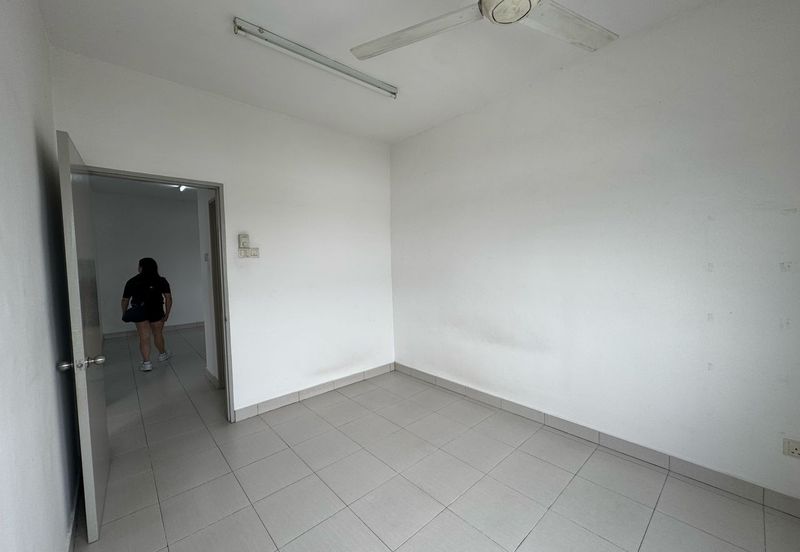 Pangsapuri Akasia, Bandar Botanic