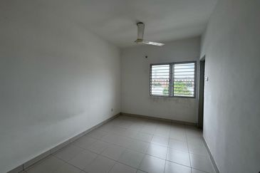 Pangsapuri Akasia, Bandar Botanic