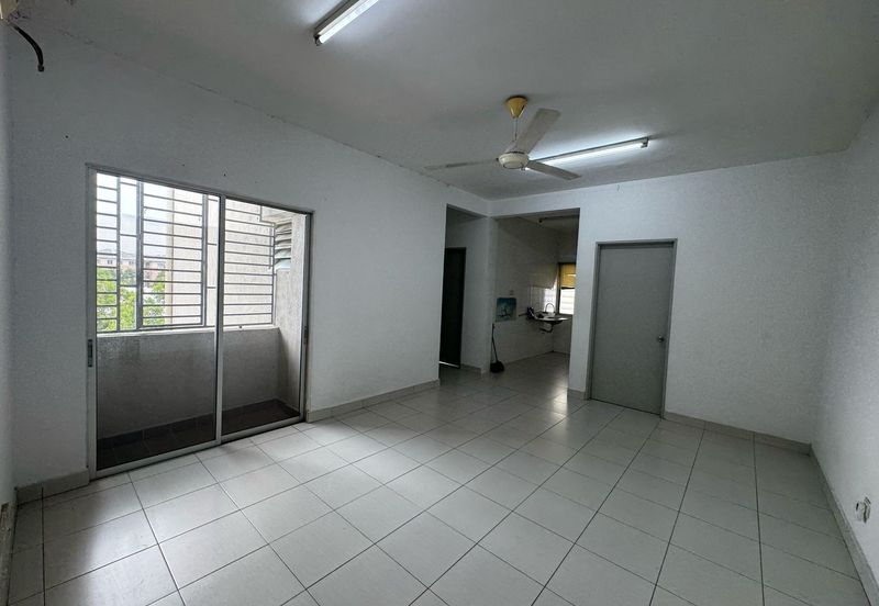 Pangsapuri Akasia, Bandar Botanic