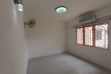 Cheras Perdana Apartment Block D, E