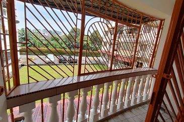 Cheras Perdana Apartment Block D, E