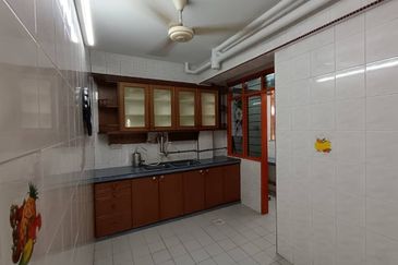 Cheras Perdana Apartment Block D, E