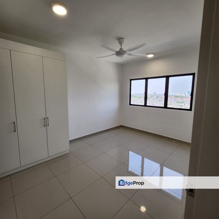 For Sale Duduk Huni @ Eco Ardence, Setia Alam Condominium Partially furnished nearby setia city mall, Selangor, Setia Alam/Alam Nusantara