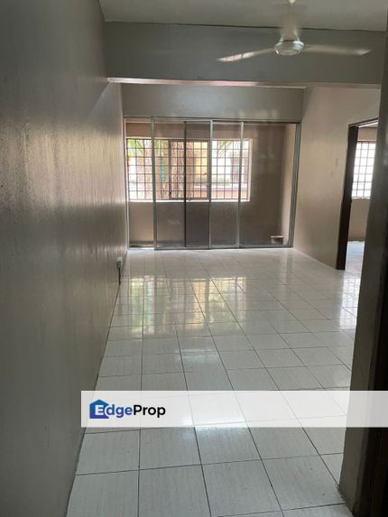 For rent taman desa idaman 2, taman sentosa, klang shop aparment newly painted 1st floor, Selangor, Klang