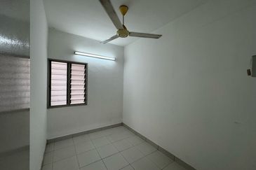 Pangsapuri Akasia, Bandar Botanic