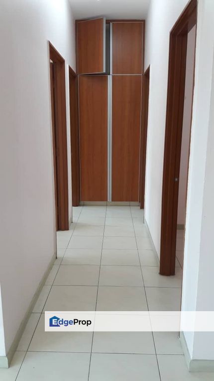 For sale baiduri courts, puchong aparment partially furnished, Selangor, Puchong