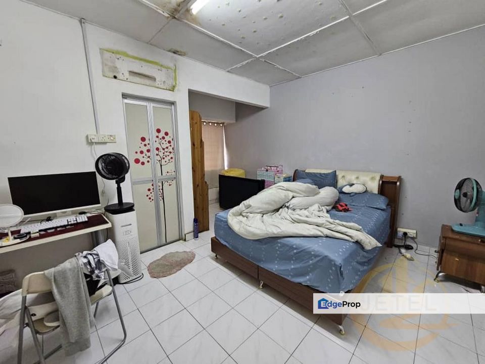 For sale taman desawan, klang double storey kitchen fully extended, Selangor, Klang