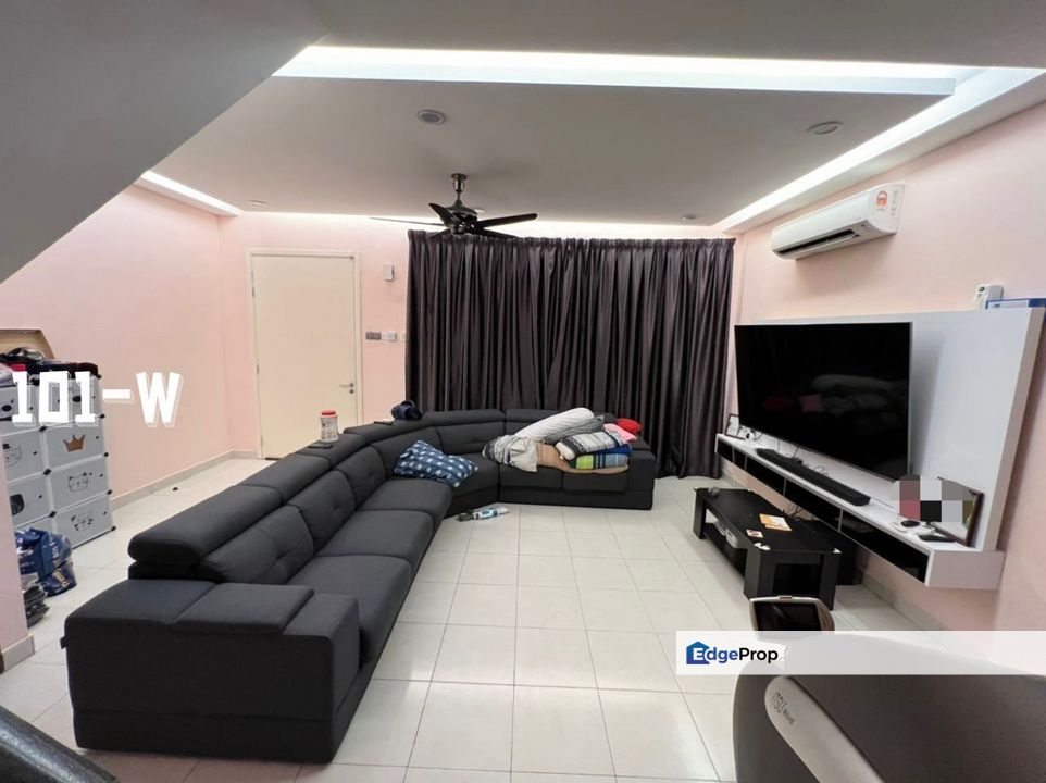 For sale meranti hillpark, puncak alam double storey extended renovated fully furnished , Selangor, Sekinchan