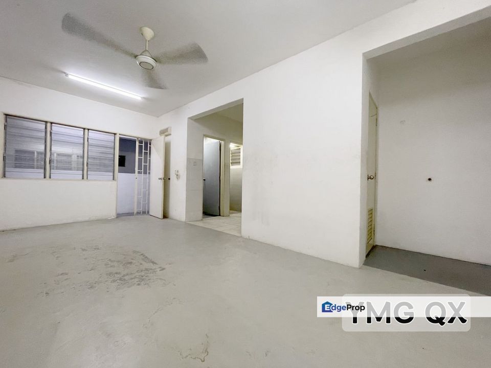 For Sale Pangsapuri Sentosa Setia Alam Basic Top floor low cost, Selangor, Setia Alam/Alam Nusantara