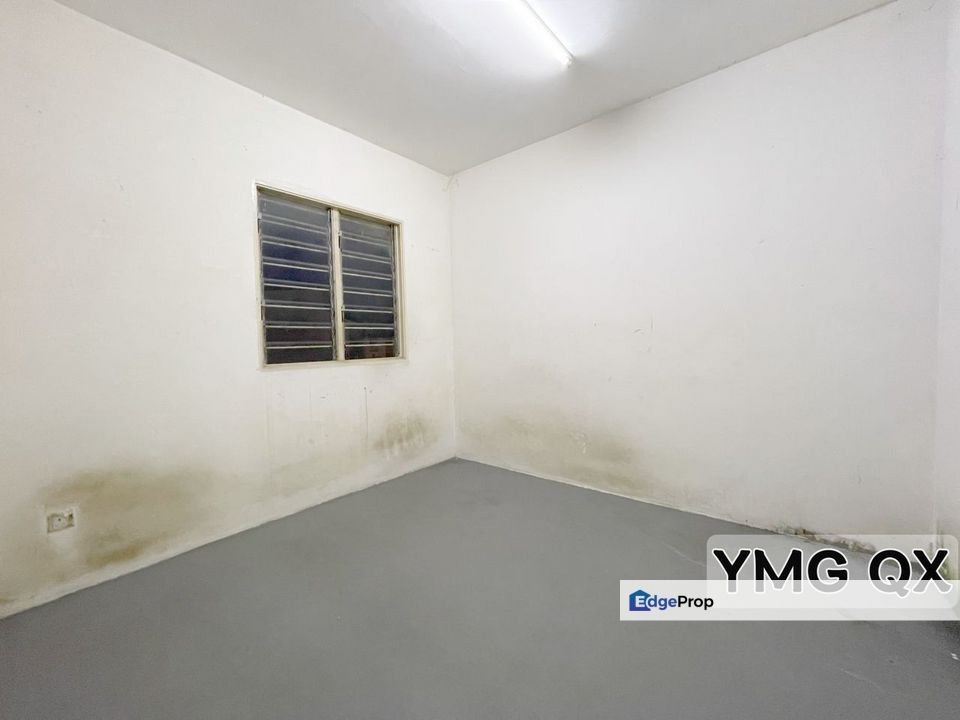 For Sale Pangsapuri Sentosa Setia Alam Basic Top floor low cost, Selangor, Setia Alam/Alam Nusantara