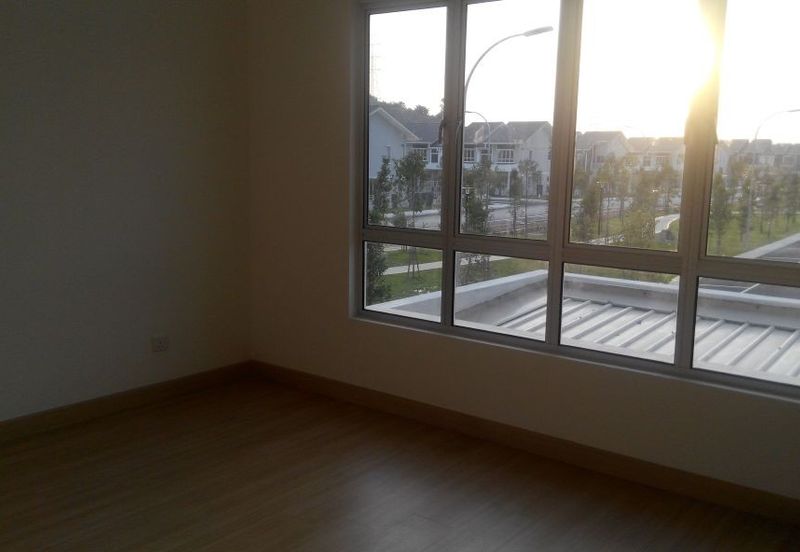 Saron @Bandar Bukit Raja