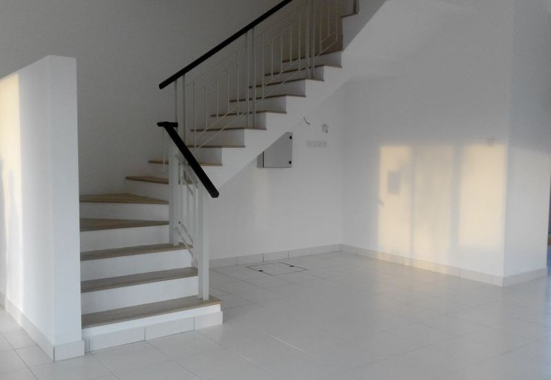 Saron @Bandar Bukit Raja