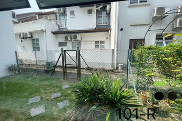 Jalan Kemuning Indah 32/146A 