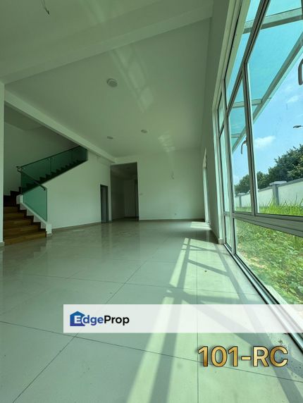 For Sale Canary Garden @ Bandar Bestari, Klang Semi D Enlot Facing open newly touch up, Selangor, Klang