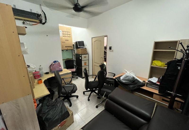 Jalan Makyong, Bandar Bukit Raja