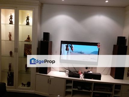 For rent putra indah condominium seri kembangan partially furnished, Selangor, Seri Kembangan