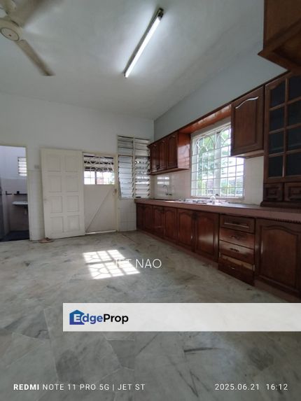 For rent Kapar Batu 3½ Klang  double storey endlot partially furnished facing field, Selangor, Kapar 
