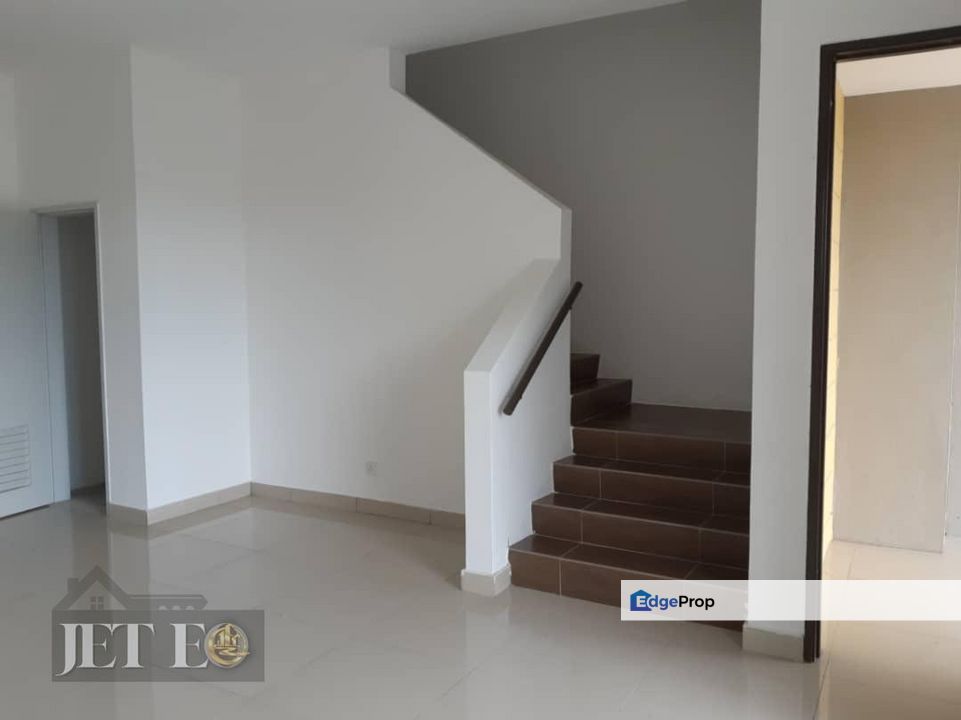 For sale bandar mahkota banting double storey basic unit, Selangor, Banting