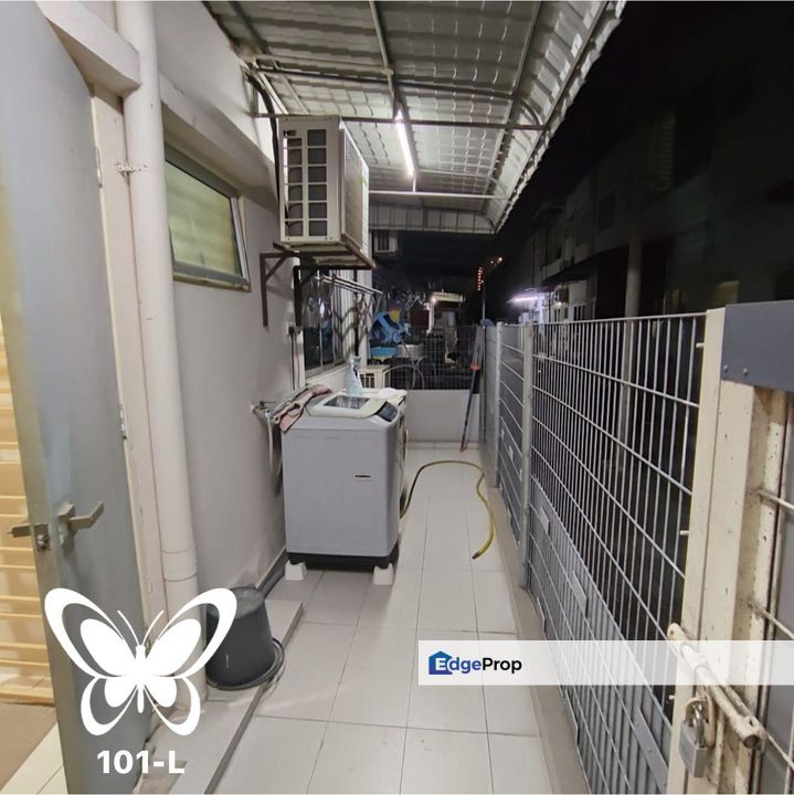 For sale pearl villa townhouse bandar saujana putra ground floor partially furnished, Selangor, Bandar Saujana Putra