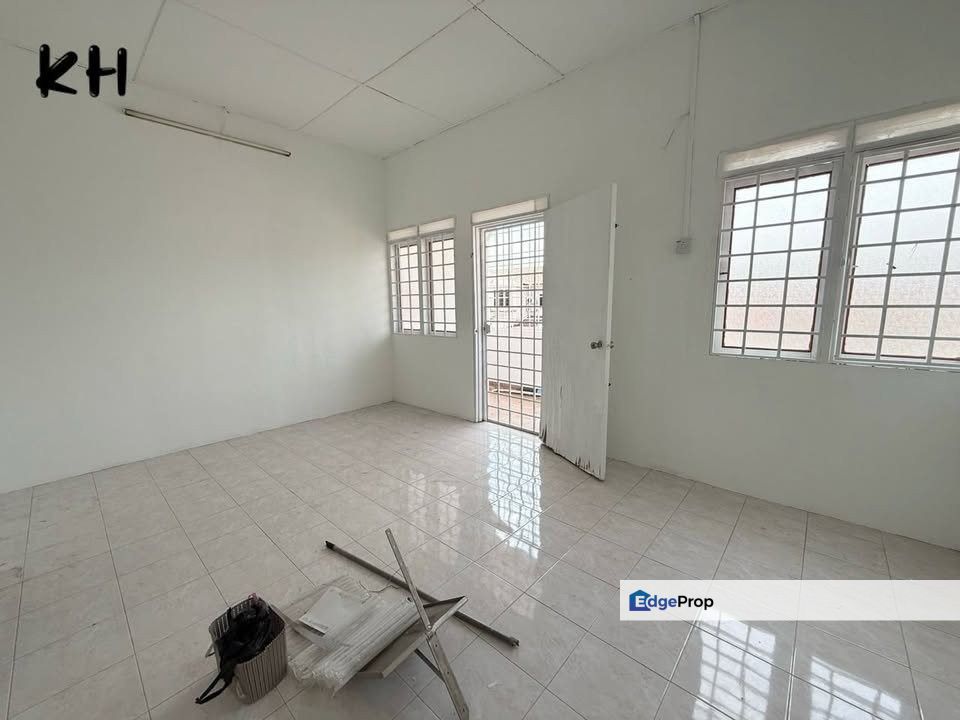 For sale taman klang utama double storey newly painted 100% full loan, Selangor, Klang