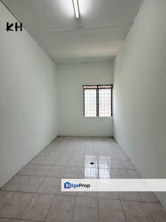 For sale taman klang utama double storey newly painted 100% full loan, Selangor, Klang