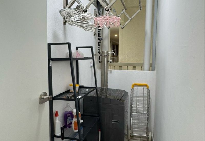 The Tresor @ Gravit 8 *