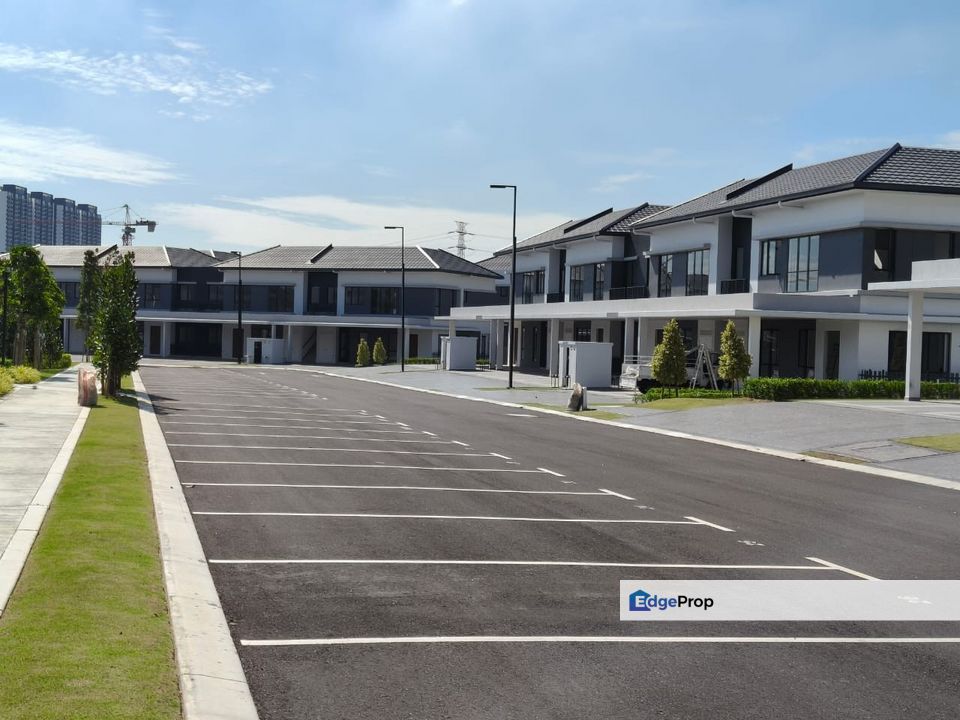 For sale emaber eco ardence shah alam Co-Home Intermediate ground floor, Selangor, Shah Alam