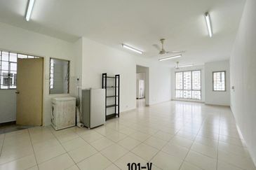 Seri Baiduri Apartments @ Setia Alam