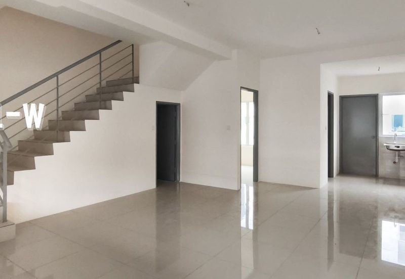 Persiaran Puncak Alam 1 