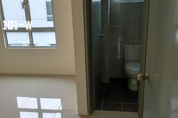 Persiaran Puncak Alam 1 