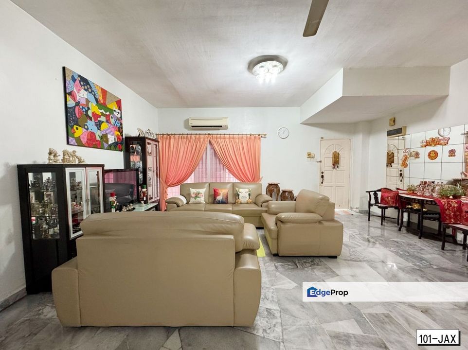 For sale bandar baru klang double storey renovated & extended partially furnished, Selangor, Klang