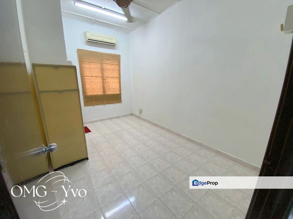 For sale bandar bukit tingi 2 klang Double storey house Near Burger King extended partially furnished, Selangor, Klang