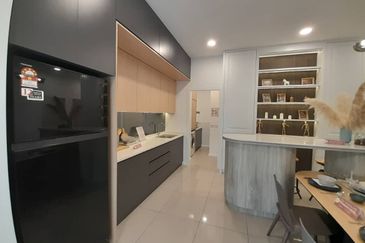 Gravit8 @ Klang South