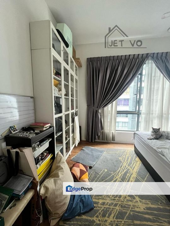 For sale utropolis Suite Glenmarie Shah Alam condominium partially furnished, Selangor, Shah Alam