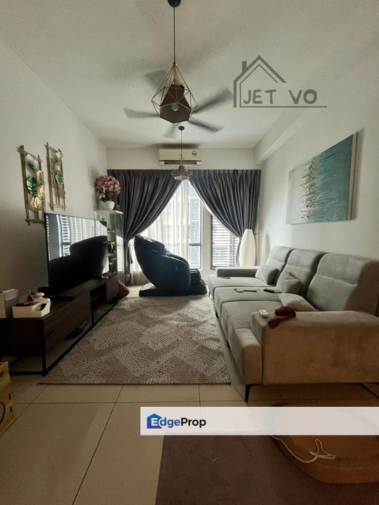 For sale utropolis Suite Glenmarie Shah Alam condominium partially furnished, Selangor, Shah Alam