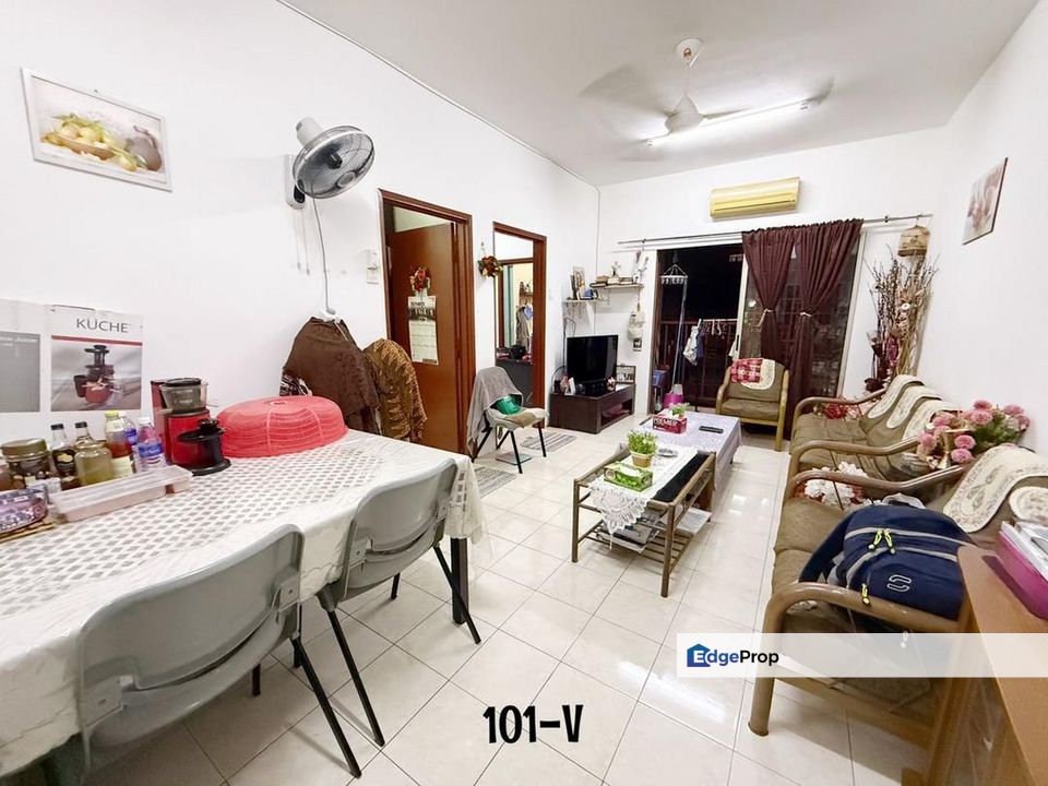 For sale bayu villa apartment bayu perdana klang basic renovation partially furnished Below Market value, Selangor, Klang