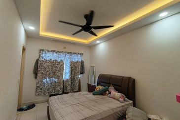 De Bayu Apartment @ Setia Alam